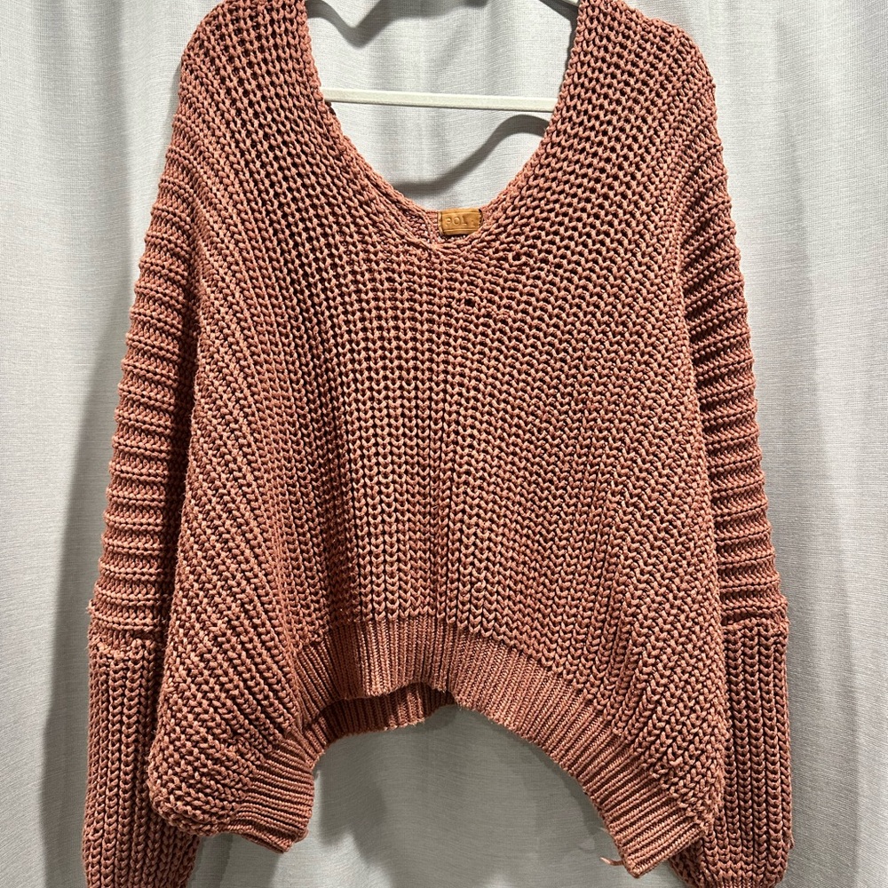 POL V-Neck Sweater in Rosy Brown